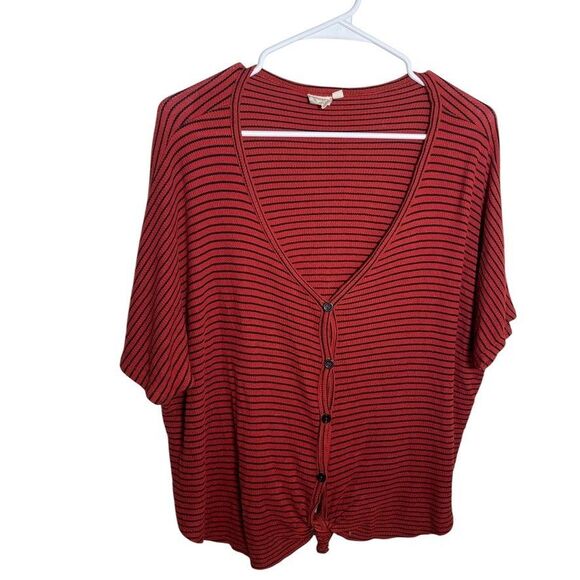Live In the Moment Blouse Women's Medium Red Striped V-Neck Button Up Top Shirt - Picture 1 of 9